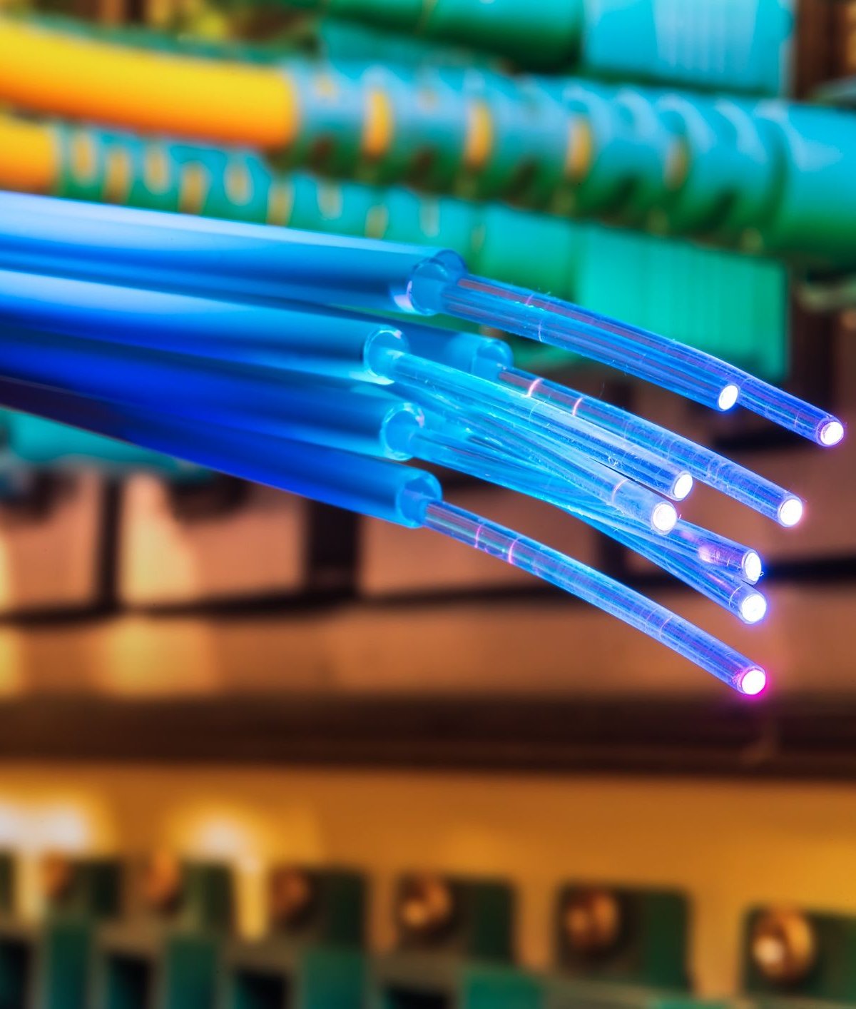 Mensagens quânticas são transmitidas por rede de fibra óptica comum de 254 km